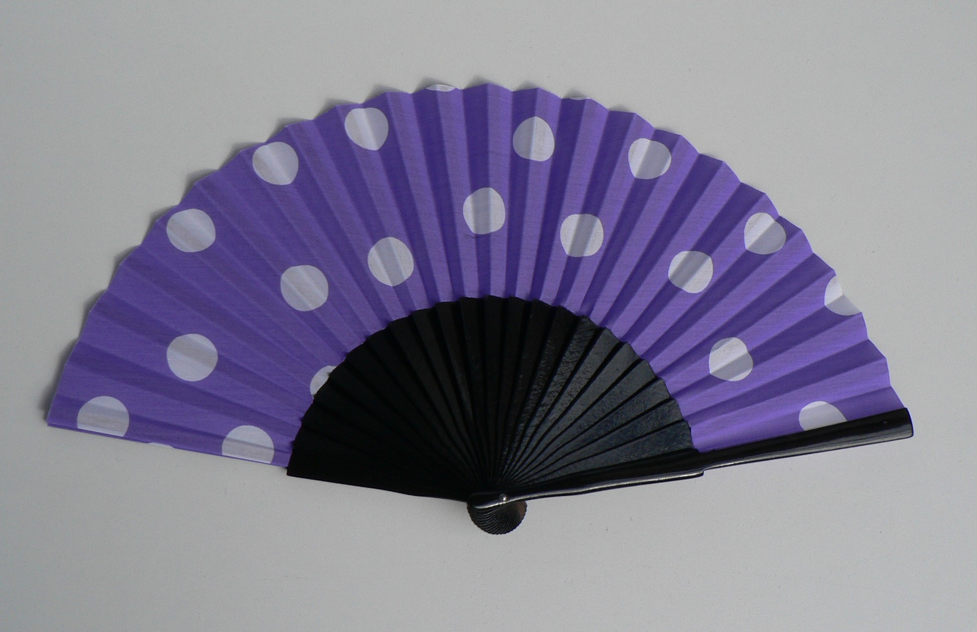 foto d�ev�n� v�j�� s velk�mi punt�ky - fialov�